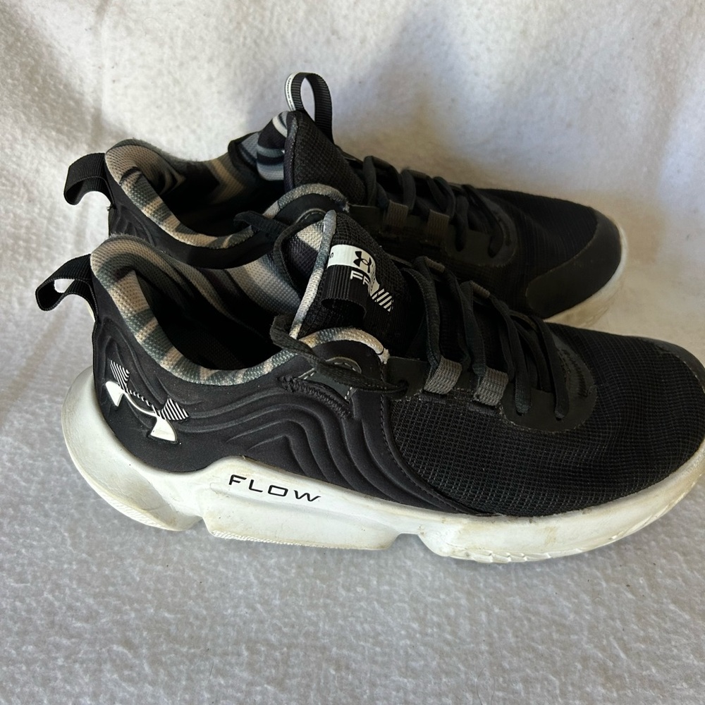 Under Armour Men's Black Athletic Shoes